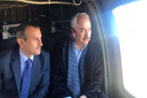 Σάλος στην Τουρκία: Υπουργός πήγε στο σημείο που πέθαναν 2 στρατιώτες από το ψύχος με κασκόλ Louis Vuitton